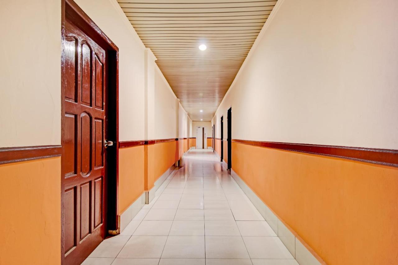 Oyo 90697 Hotel Wisata Dumai Exteriör bild