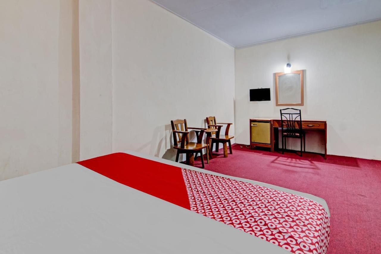 Oyo 90697 Hotel Wisata Dumai Exteriör bild