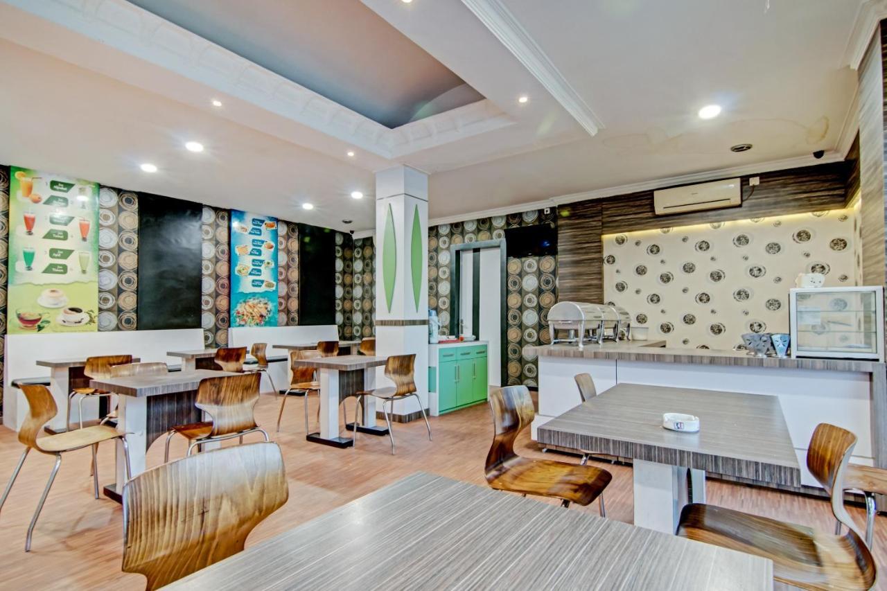 Oyo 90697 Hotel Wisata Dumai Exteriör bild