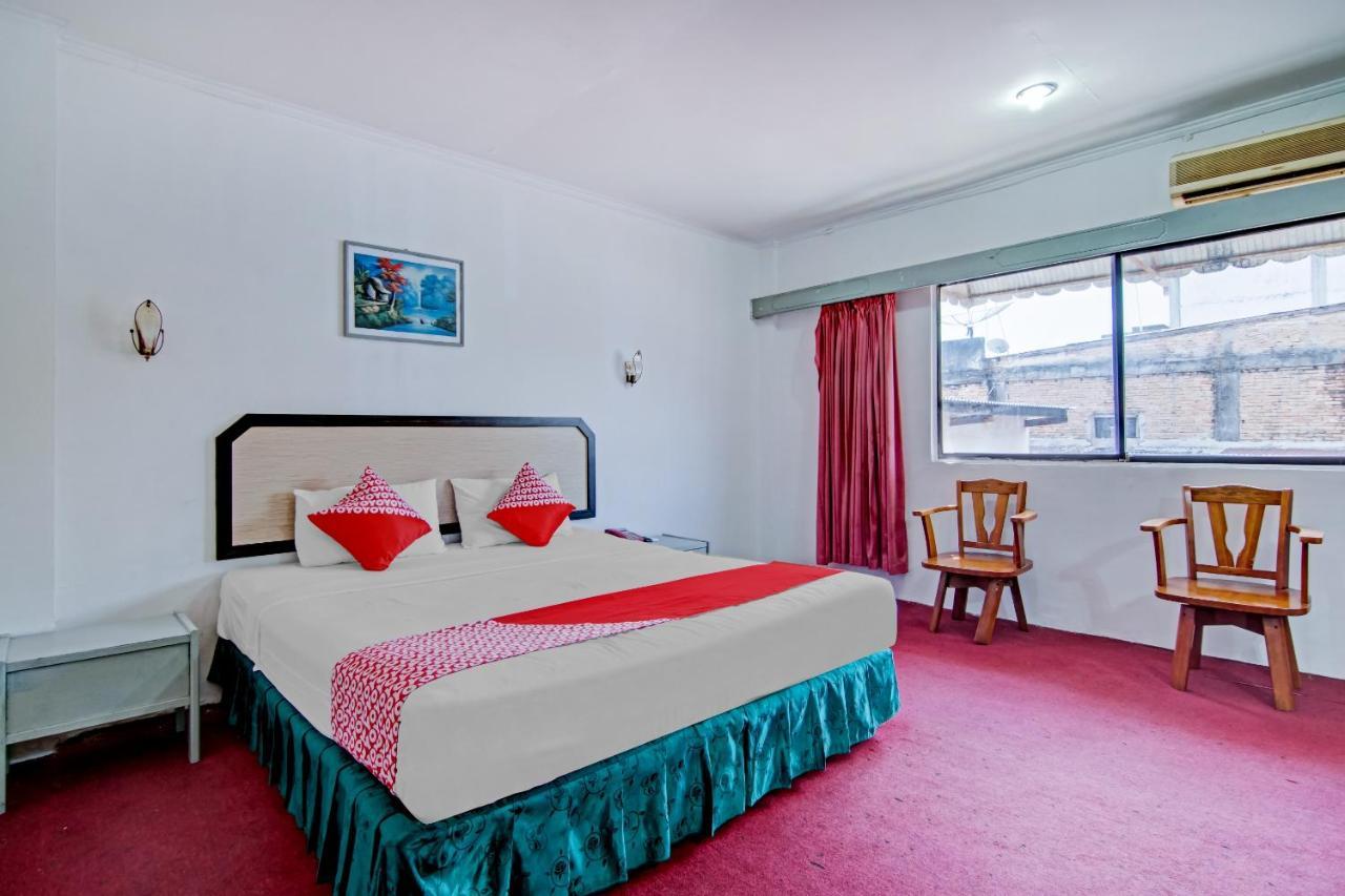 Oyo 90697 Hotel Wisata Dumai Exteriör bild